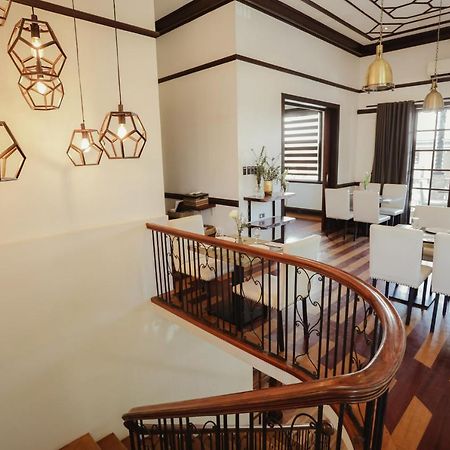 The Bourke Hotel Davao Екстер'єр фото