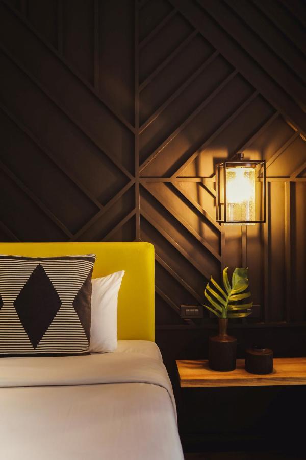 The Bourke Hotel Davao Екстер'єр фото