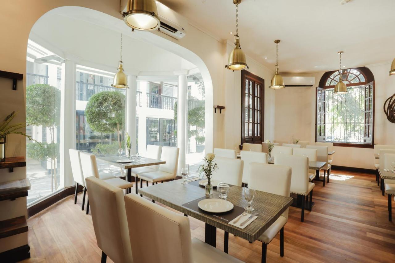 The Bourke Hotel Davao Екстер'єр фото