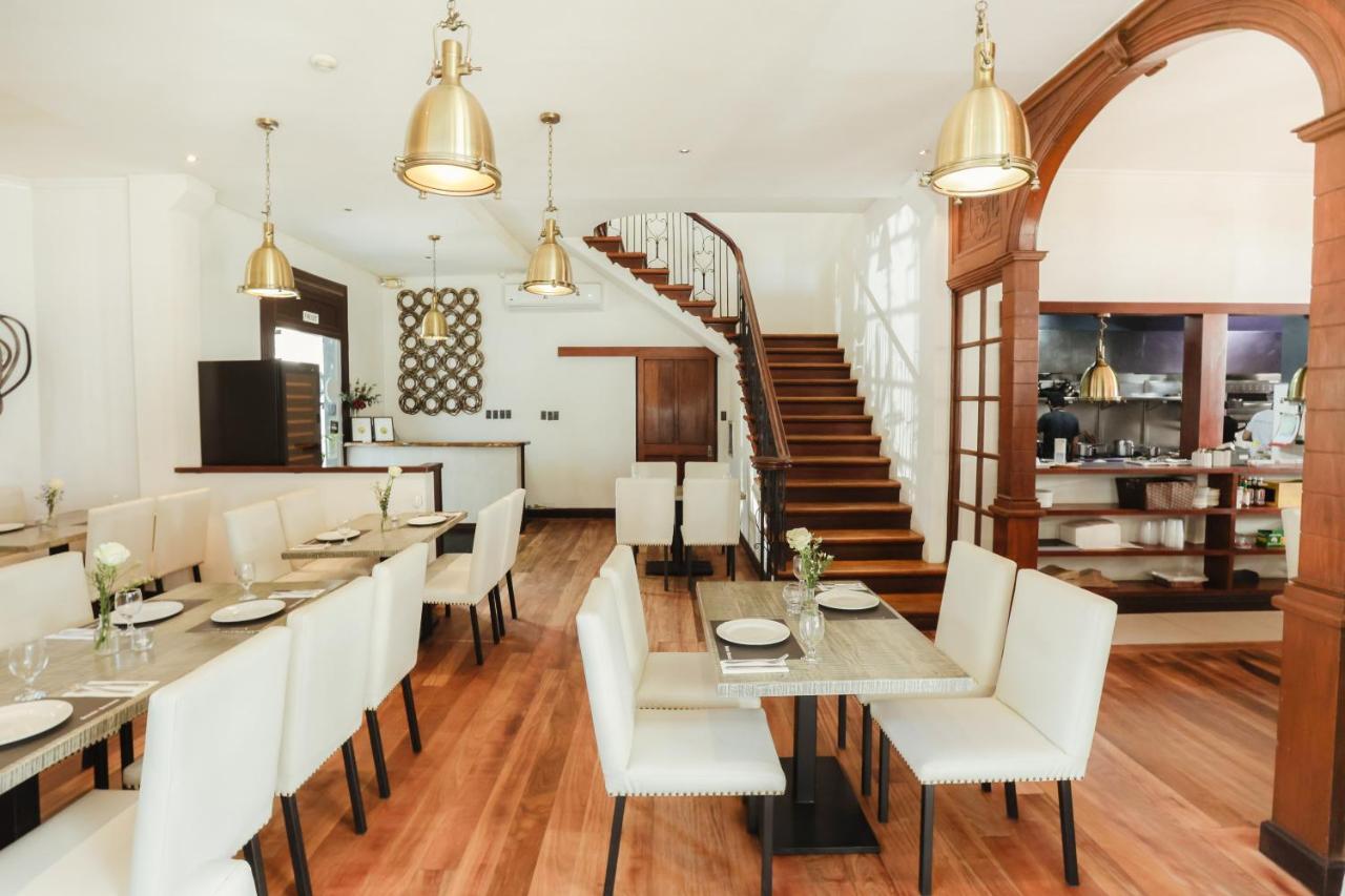 The Bourke Hotel Davao Екстер'єр фото