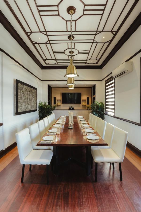 The Bourke Hotel Davao Екстер'єр фото