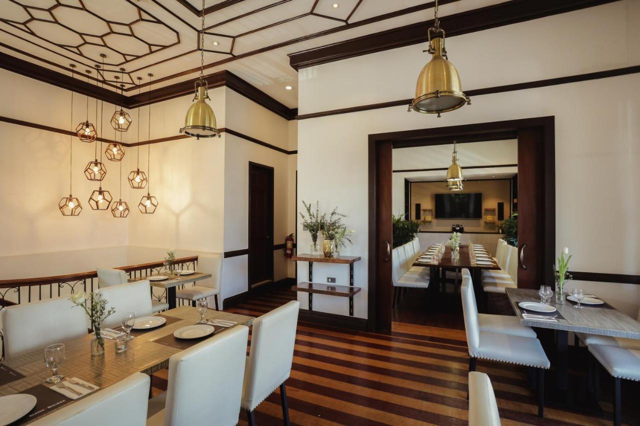 The Bourke Hotel Davao Екстер'єр фото