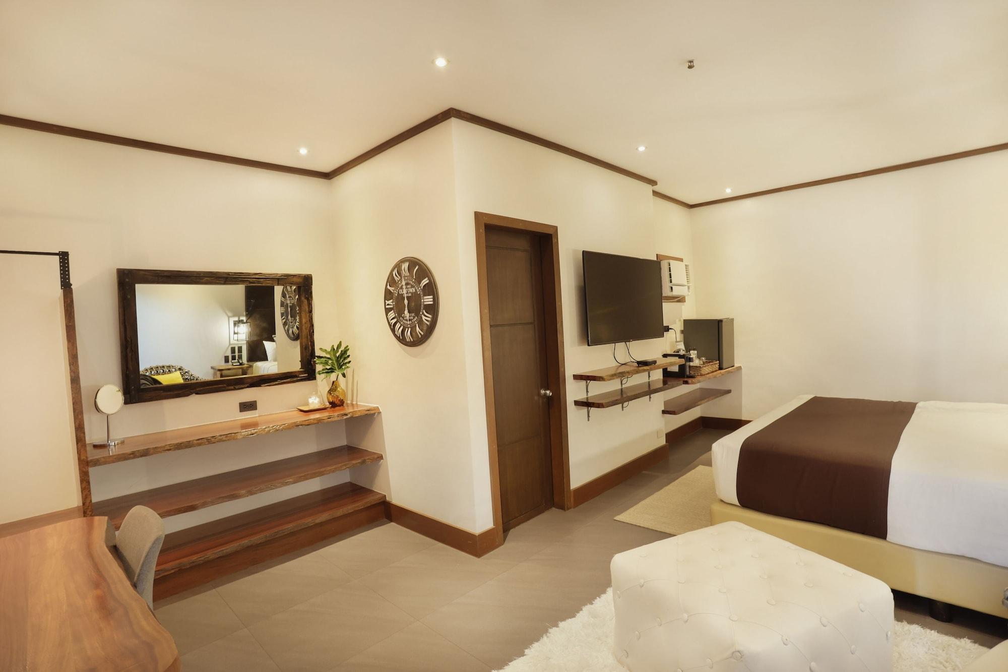 The Bourke Hotel Davao Екстер'єр фото
