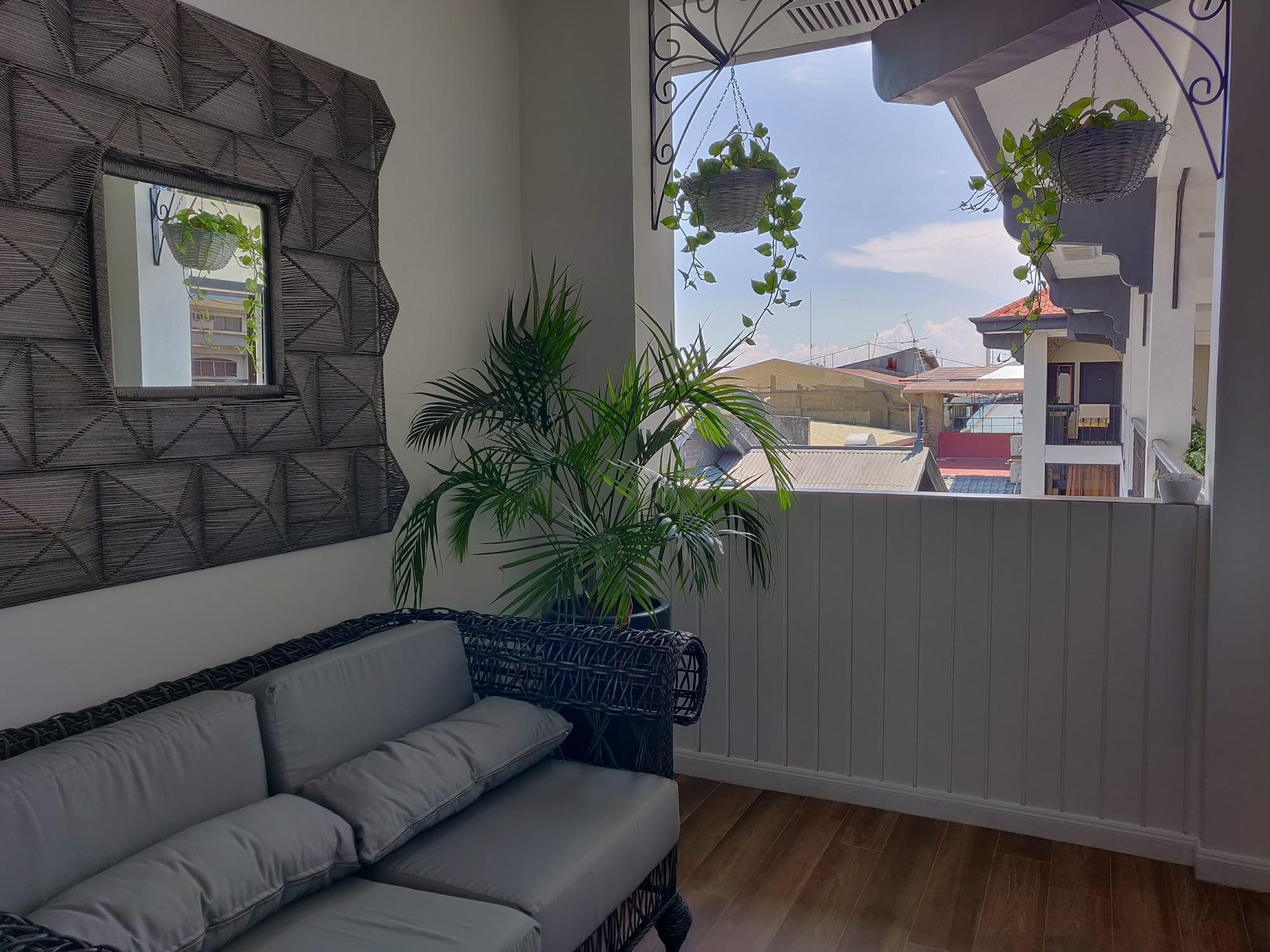 The Bourke Hotel Davao Екстер'єр фото
