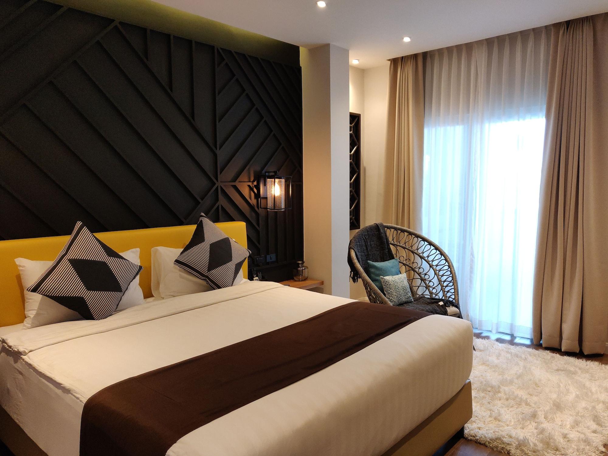 The Bourke Hotel Davao Екстер'єр фото