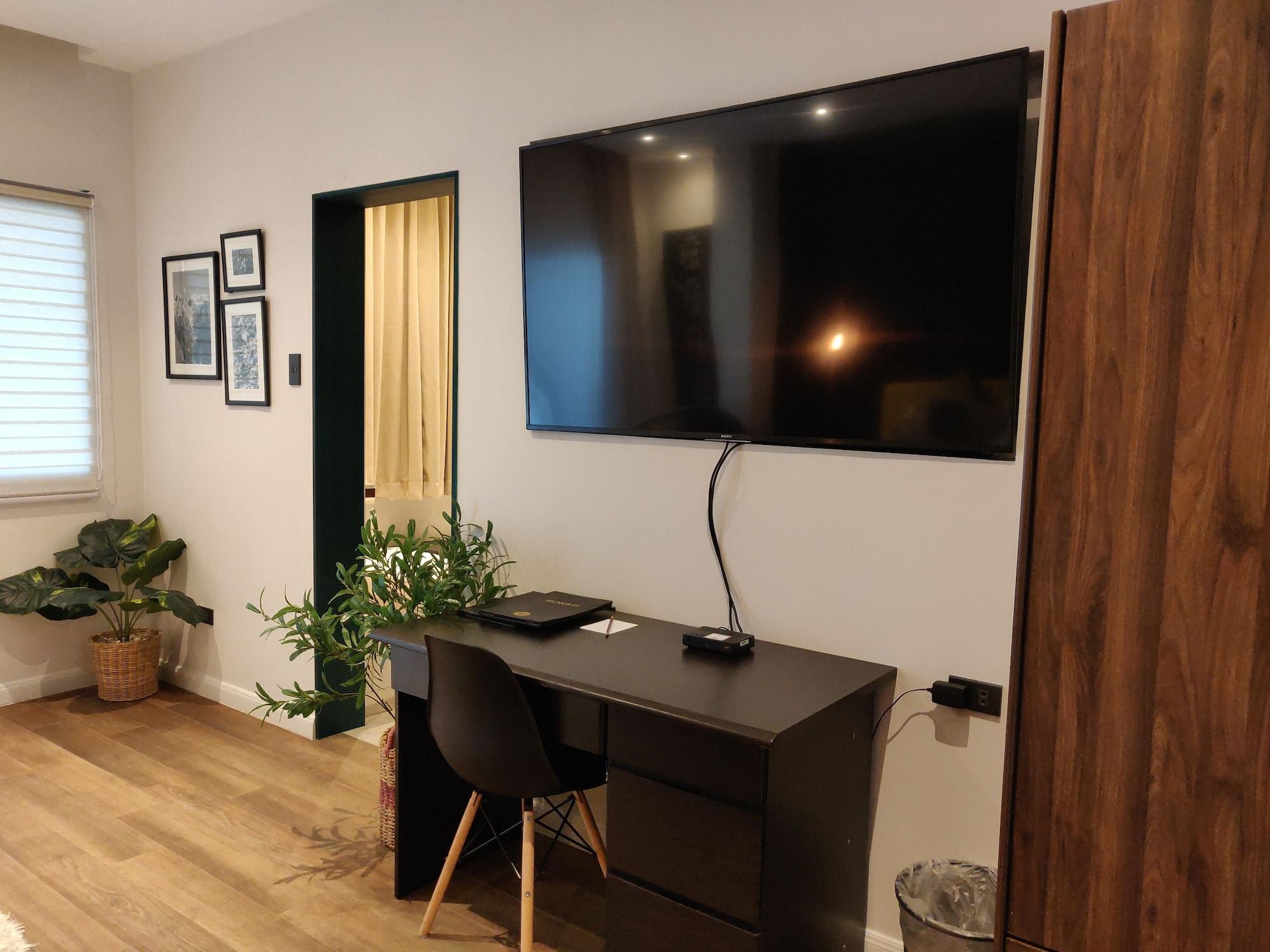 The Bourke Hotel Davao Екстер'єр фото