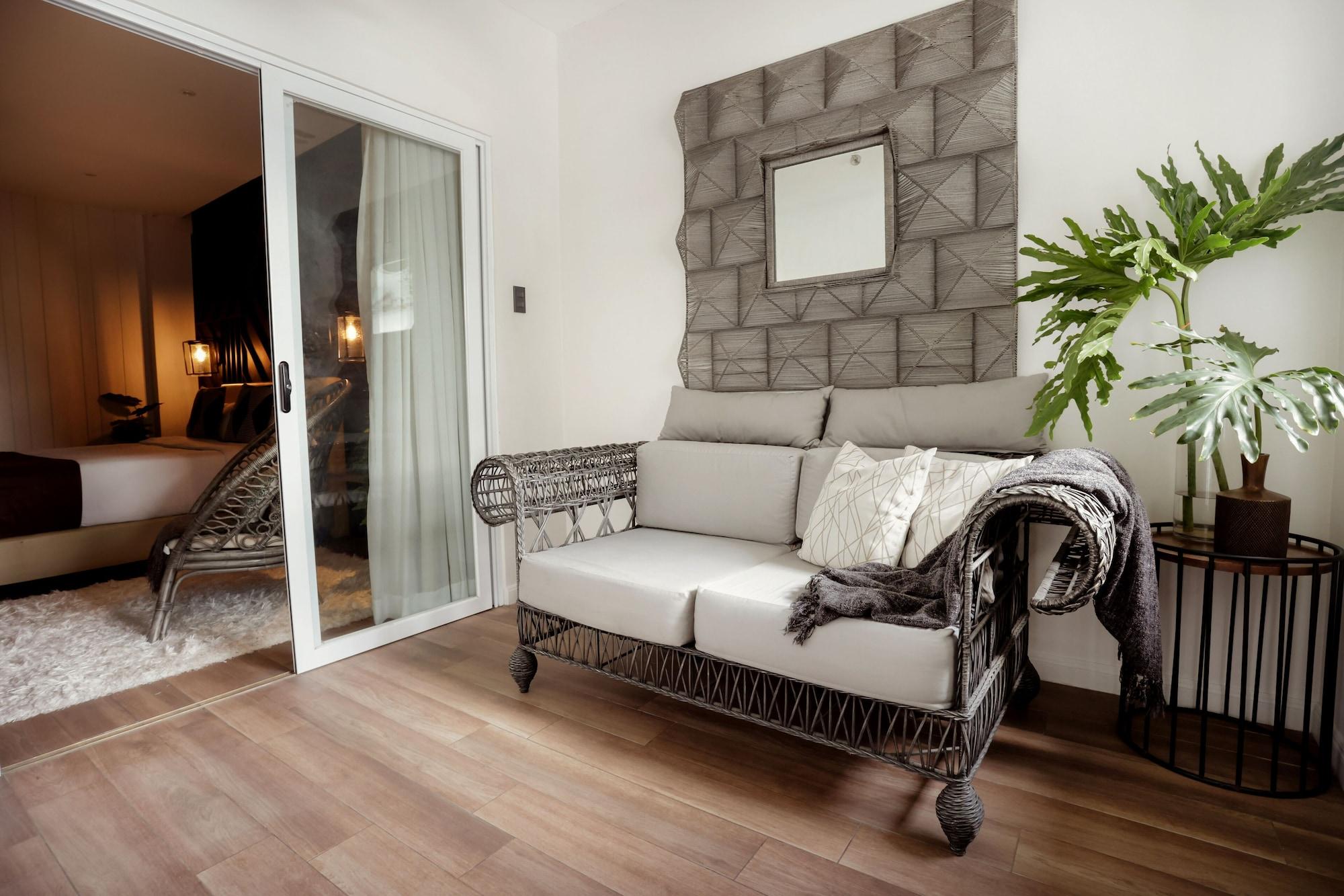 The Bourke Hotel Davao Екстер'єр фото